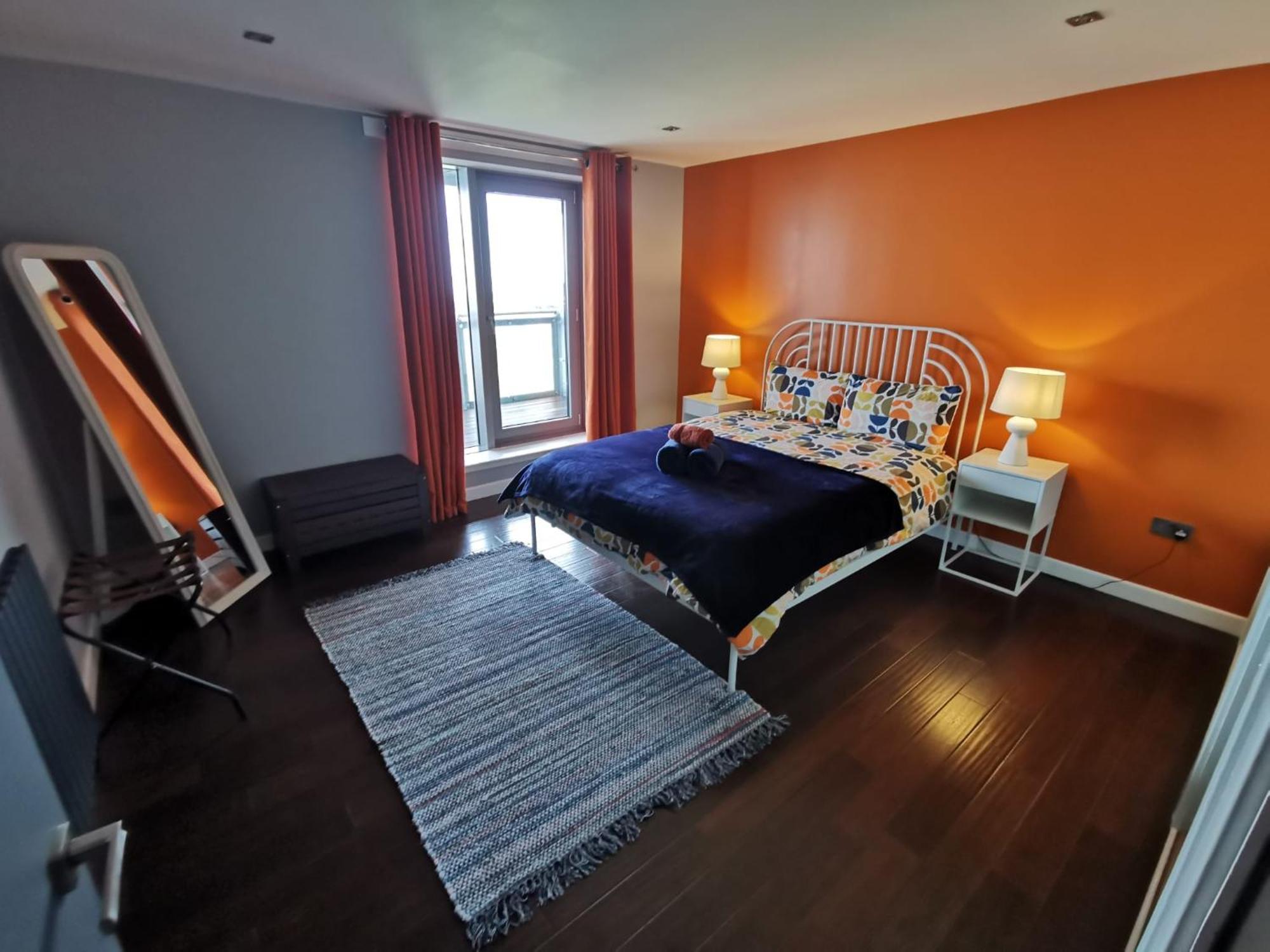 Very Large Three Bed * EDI