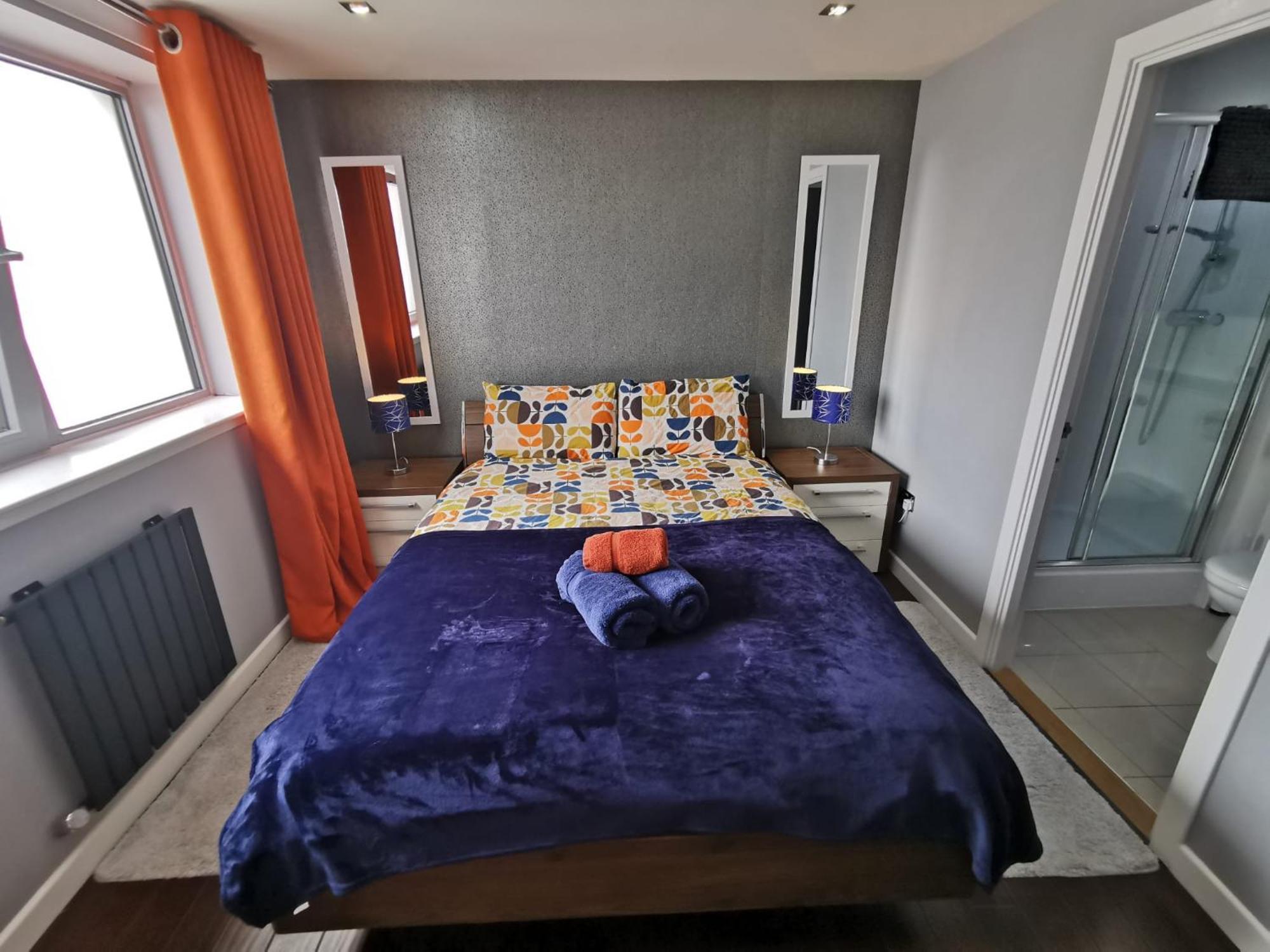 Apartment Very Large Three Bed EDI